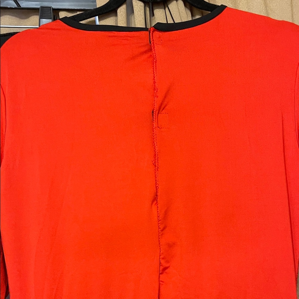 Mrs. Incredible L Red/Black Superhero Costume w/Iconic Emblem by Disney Plexar - Picture 15 of 16